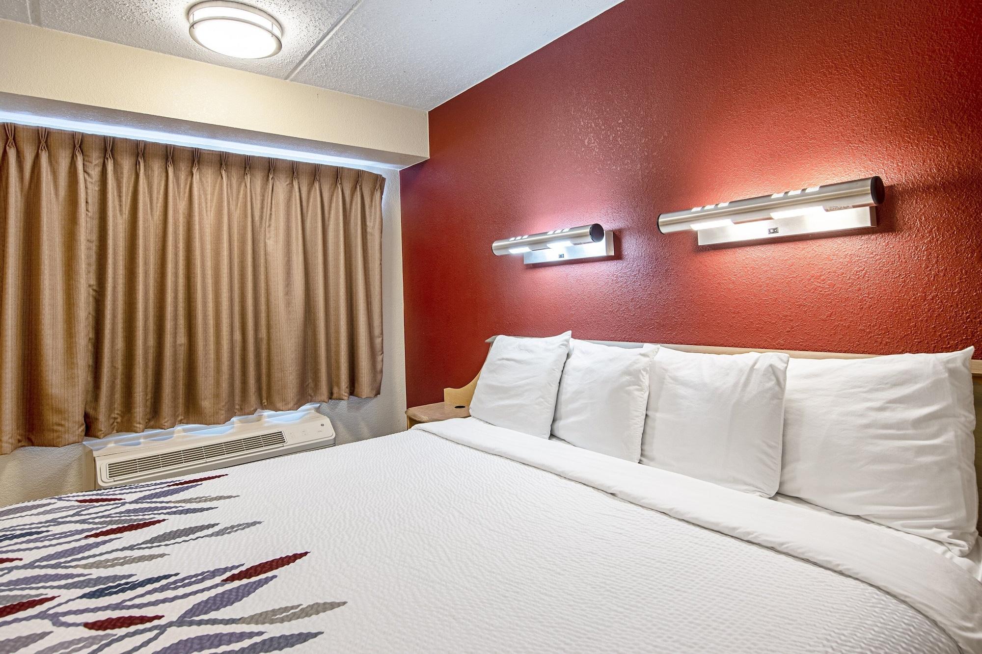 Red Roof Inn Елкхарт Екстериор снимка