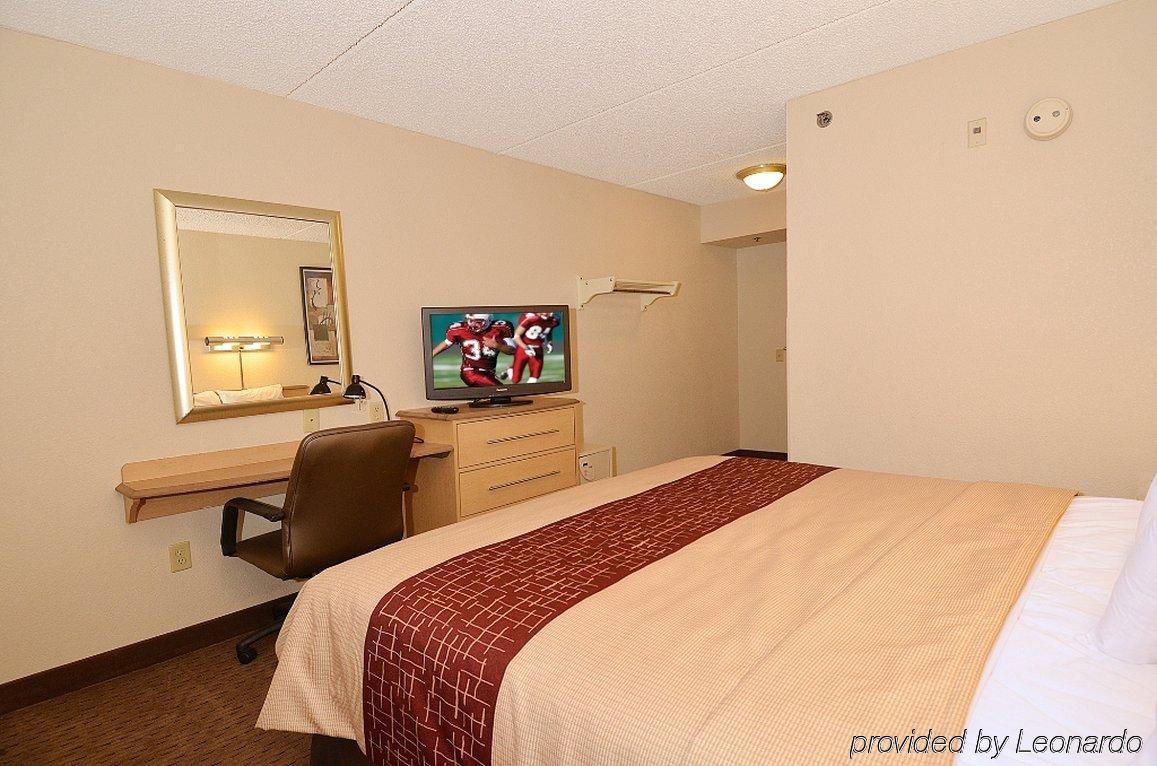 Red Roof Inn Елкхарт Екстериор снимка