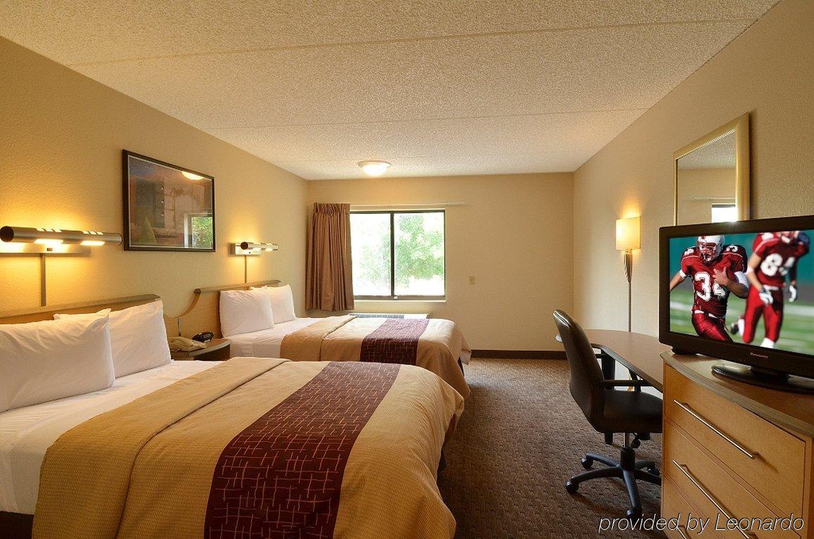 Red Roof Inn Елкхарт Екстериор снимка
