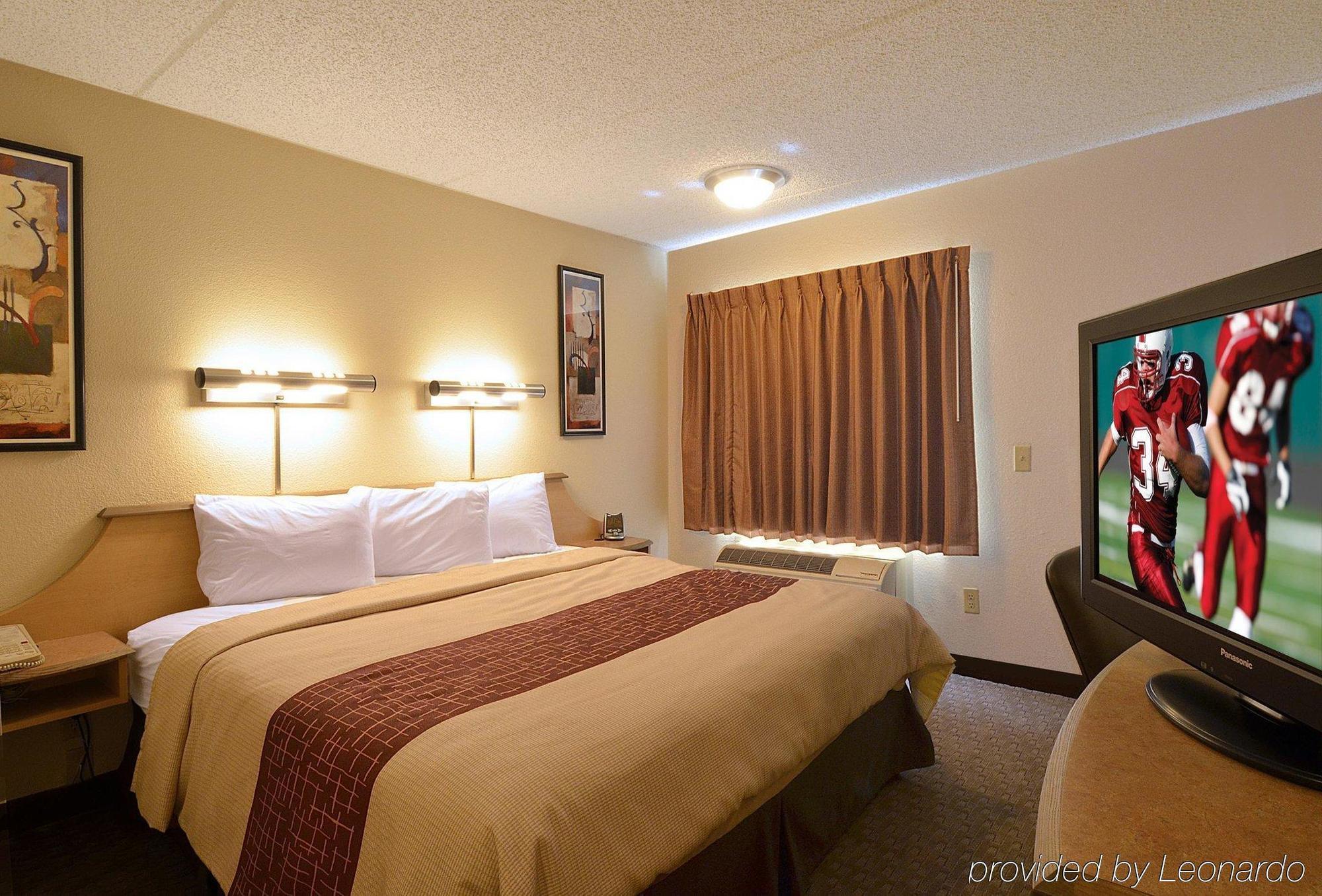 Red Roof Inn Елкхарт Екстериор снимка