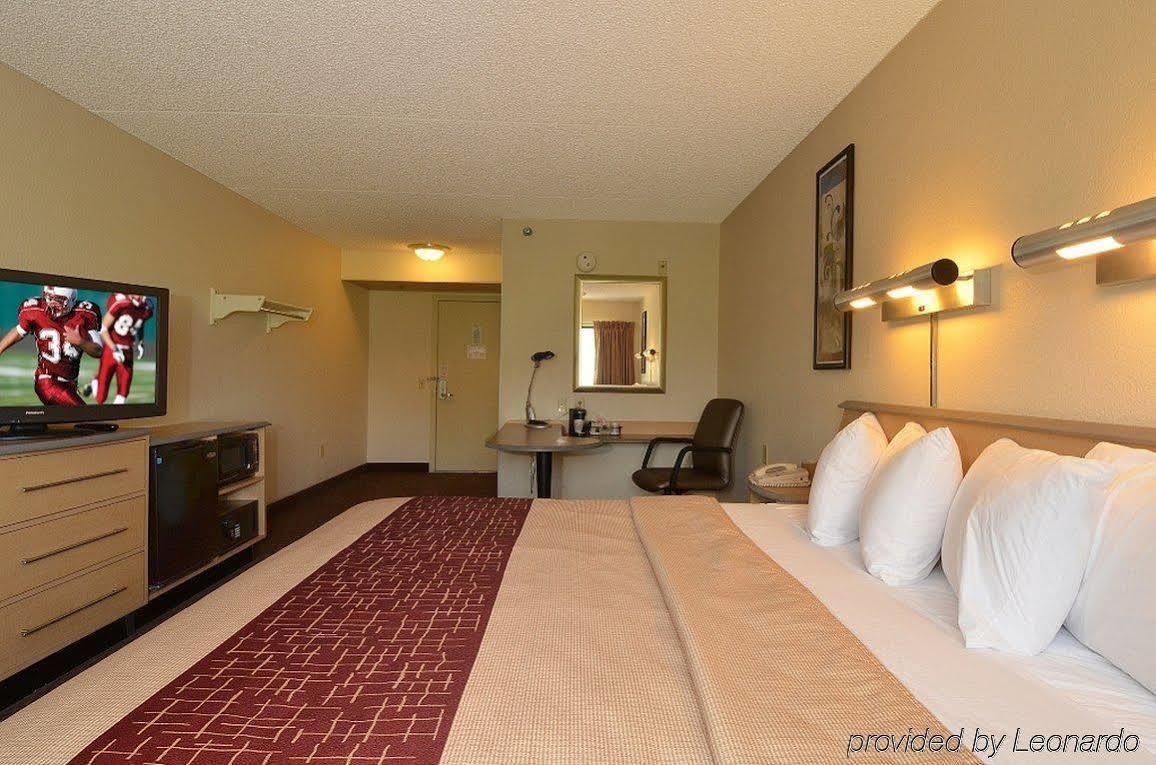 Red Roof Inn Елкхарт Екстериор снимка